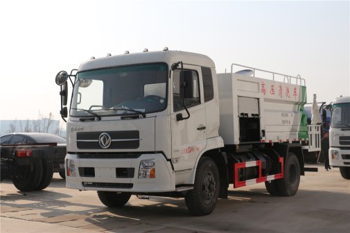國(guó)六東風(fēng)天錦清洗吸污車